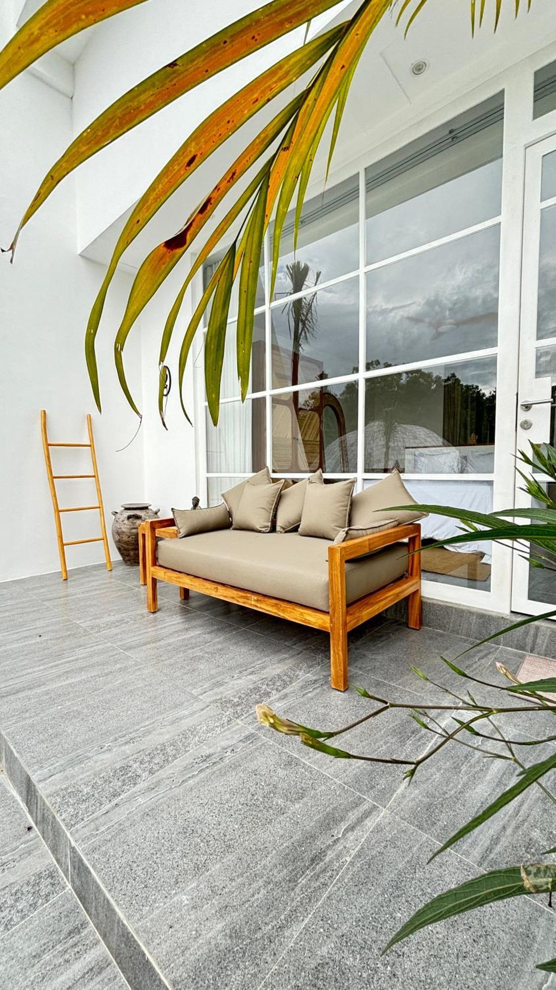 ホテル Mantra Wellness Center ウルワツ エクステリア 写真